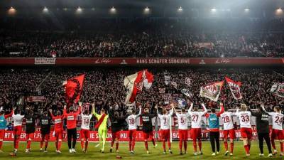 El Colonia reportó tres contagiados por coronavirus en su club.