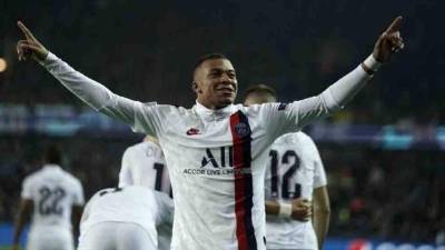 Mbappé festejó por todo lo alto la goleada del PSG.