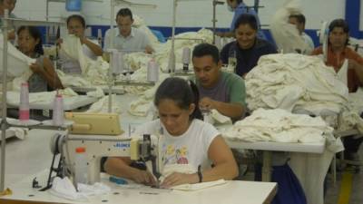 Anuncian llegada de cuatro textileras canadienses a Honduras