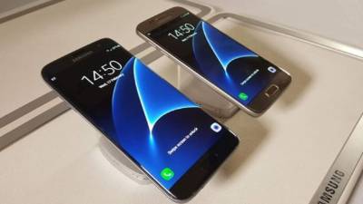 Teléfonos inteligentes como el Samsung S7 y Samsung S7 Edge ofrecen varias ventajas a los usuarios.