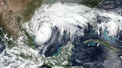 Francine tocó tierra esta noche en la costa de Luisiana como un huracán de categoría 2.