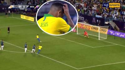 Gabriel Jesús falló un penal con Brasil ante Argentina en partido amistoso.
