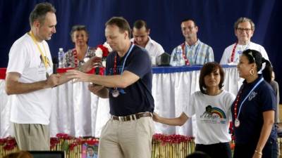 Christof Wittwer reconoció la labor de personas voluntarias en estos años.