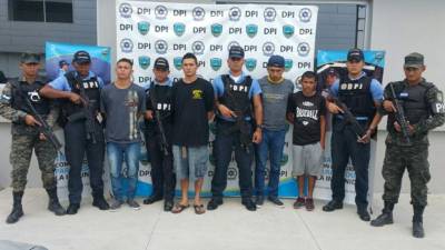 A Los cuatro pandilleros los capturaron ayer en siete allanamientos en Choloma.