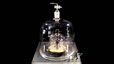 El kilo era el último superviviente definido por un objeto físico, un cilindro de platino e iridio conocido como el “Gran Kilo”