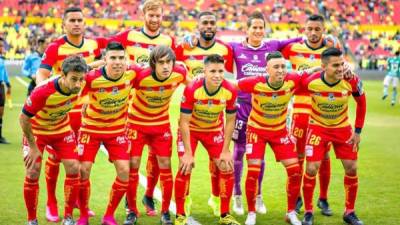 Triste y sorpresiva noticia en el fútbol mexicano. El club Morelia dejará de existir en la Liga de México luego de varios años de muchos triunfos y derrotas, en donde inclusive fue campeón el exdelantero hondureño Carlos Pavón.