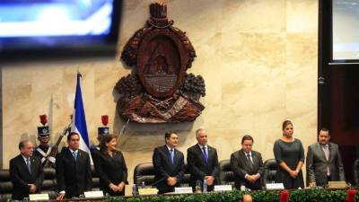 Se instala la segunda legislatura del Congreso Nacional.