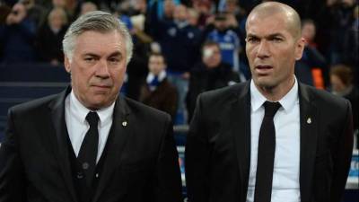Ancelotti con Zidane como asistente técnico conquistó la Champions con el Real Madrid.