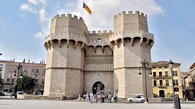 Torres de Serranos, la puerta principal de la antigua muralla árabe.
