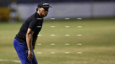 El argentino Pedro Troglio debutó con pie derecho en el banquillo del Olimpia tras la goleada de 3-0 al Herediano.