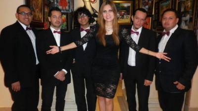 Nina Maier y sus compañeros de Fusion 4 rinden tributo a La Quinta Estación en Wings and Buckets de la colonia Jardines del Valle. La cita es a las 8:00 pm de hoy.