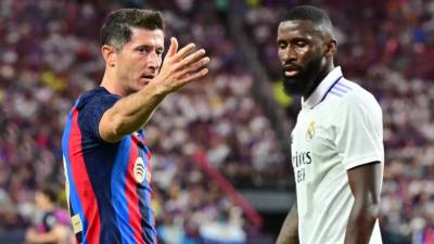 Barcelona y Real Madrid deben de sacar la victoria en semifinales para enfrentarse en una final de Supercopa de España.