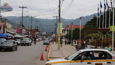 En los últimos 15 años, la Perla del Ulúa ha experimentado un crecimiento aceleradoen lo comercial, habitacional e industrial. Fotos: Efraín V. Molina