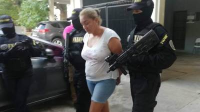 La mujer es integrante de la Mara Salvatrucha, según las autoridades.