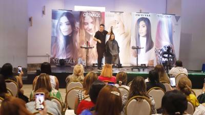 Durante el programa los clientes aprendieron varias técnicas de color, cortes de cabello y tips para hacer un uso correcto de cada uno de los productos.