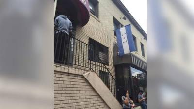 Edificio que alberga el consulado hondureño en Washington.