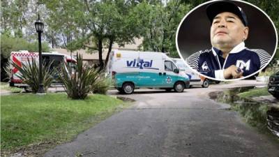 Las ambulancias llegaron a la casa de Maradona en Buenos Aires tras una llamada al 911.