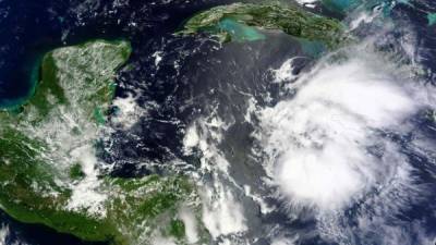 El presidente de Honduras, Juan Orlando Hernández, pide precaución por la tormenta Earl.