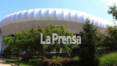 El estadio luce sus mejores galas y ya este viernes tendrá partidos de la Copa Oro. Foto Ronald Aceituno.