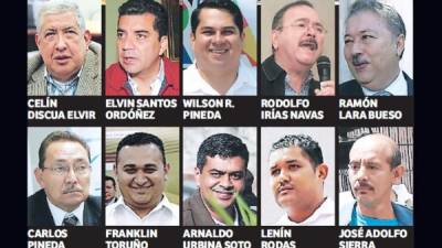 Diputados y funcionarios que fueron enviados al Primer Batallón.