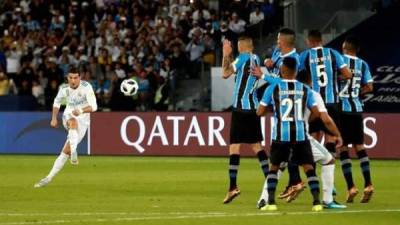 Cristiano Ronaldo marcó un golazo de tiro libre en la final del Mundial de Clubes contra el Gremio.