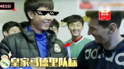 El joven se arrepintió y pidió disculpas al crack argentino por su actitud.