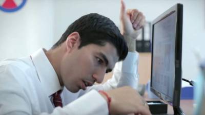 Suárez ha demostrado que es muy bueno en la actuación.