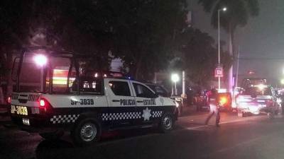 Las autoridades mexicanas investigan un ataque a varios bares que saldó con la muerte de ocho personas en Veracruz.