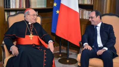 El presidente francés se reunió con el cardenal cubano, Jaime Ortega, durante su visita a La Habana.