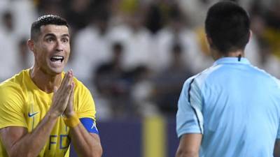 Cristiano Ronaldo no pudo contener su frustración por el arbitraje en la Champions League asiática y lo que hizo en Arabia Ssudita ha generado mucha indignación.