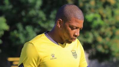 Buba López volvió a rechazar al Real España.