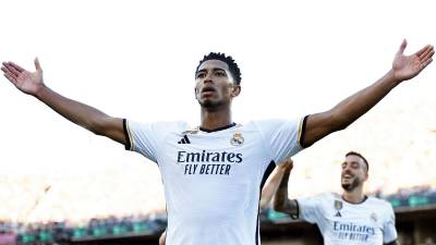 Jude Bellingham marcó dos goles y firmó la remontada del Real Madrid (1-2) contra el FC Barcelona en el Clásico de la Liga Española.