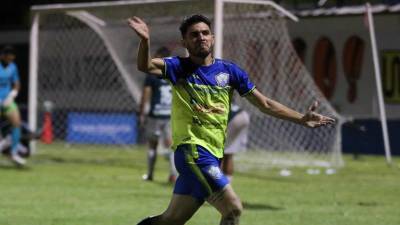 José Pablo Soda celebrando su gol al minuto 90 en la victoria de Potros ante Marathón.