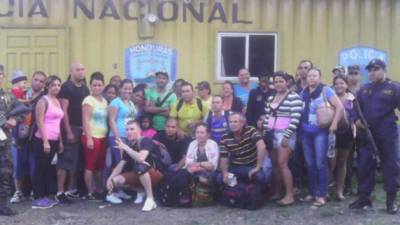 Cubanos detenidos en la frontera con Guatemala.