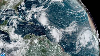 Una depresión tropical deja fuertes lluvias en Nicaragua mientras el huracán Tammy avanza en aguas abiertas.