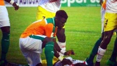 Paris Saint-Germain's Ivorian defender Serge Aurier reacts after a goal during the French Cup final football match between Paris Saint-Germain (PSG) and Angers (SCO) on May 27, 2017, at the Stade de France in Saint-Denis, north of Paris. / AFP PHOTO / JEAN-FRANCOIS MONIER