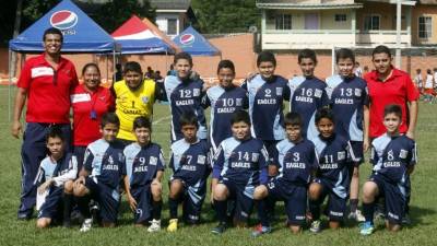 Los alumnos de la escuela Future Path, actuales campeones en la categoría de quinto y sexto grado, llegan a defender su título.