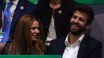 Después de varios días de rumores, la cantante colombiana, Shakira y el futbolista Gerard Piqué han confirmado el fin de su relación.