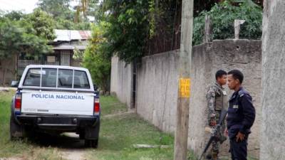 La Policía llegó ayer al lugar del asesinato a eso de las 5:30 am.