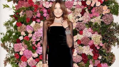 Carla Bruni.