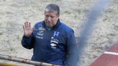 Hernán Gómez pidió mejores canchas en Honduras.