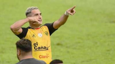 Omar Rosas fue dado de baja en el Real España a petición de Héctor Vargas.