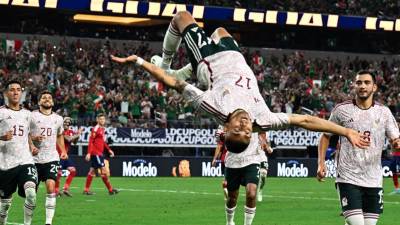 El festejo de Orbelín Pineda tras anotar el gol.