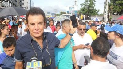 Salvador Nasralla del partido Salvador de Honduras.