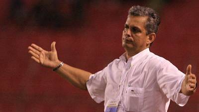 Reinaldo Rueda en su primera etapa como DT de Honduras, selección a la que clasificó al Mundial del 2010.