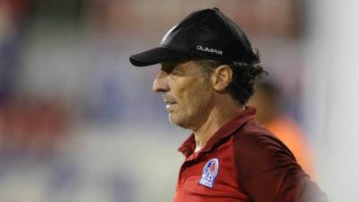 Pedro Troglio confía en seguir ganando títulos como DT del Olimpia.