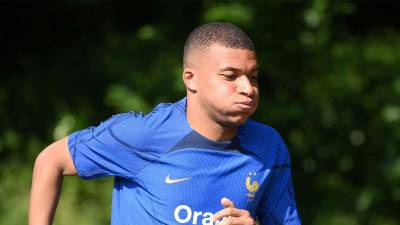 Kylian Mbappé en uno de los entrenamientos con la selección de Francia.