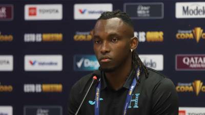 Alberth Elis durante la rueda de prensa.