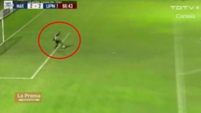 El terrible oso de Denovan Torres, portero del Marathón, contra la UPN.