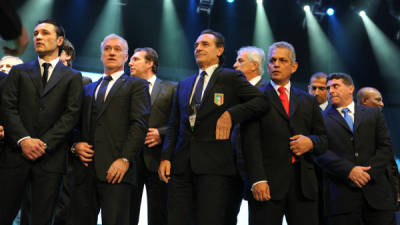 El seleccionador de Honduras, Luis Suárez, junto a otros técnicos mundialistas como Reinaldo Rueda, Niko Kovac, Didier Deschamps y Cesare Prandelli.